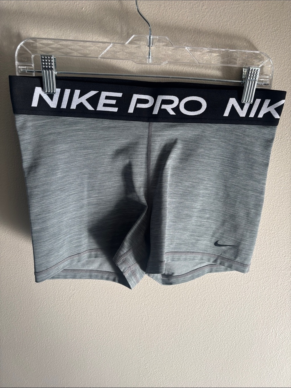 L Nike pro dri-fit shorts